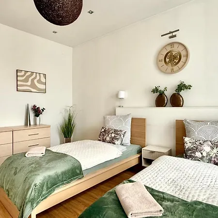 Beautiful In The Center - Spacious And Cosy Апартаменты