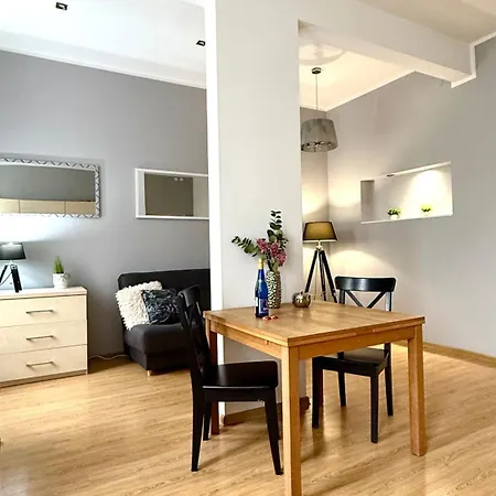 Апартаменты Beautiful In The Center - Spacious And Cosy Щецин